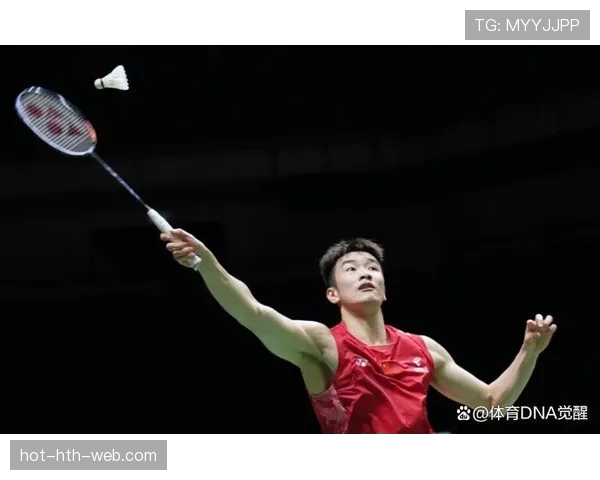 李诗沣训练完直接去奢侈品店刷卡，这自律和花钱反差谁懂